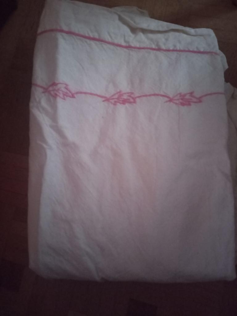 Drap ancien brodés en coton, Maison & Meubles, Enlèvement ou Envoi, Utilisé, Deux personnes, Blanc