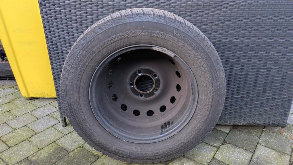 Pneu continental avec jante, Enlèvement