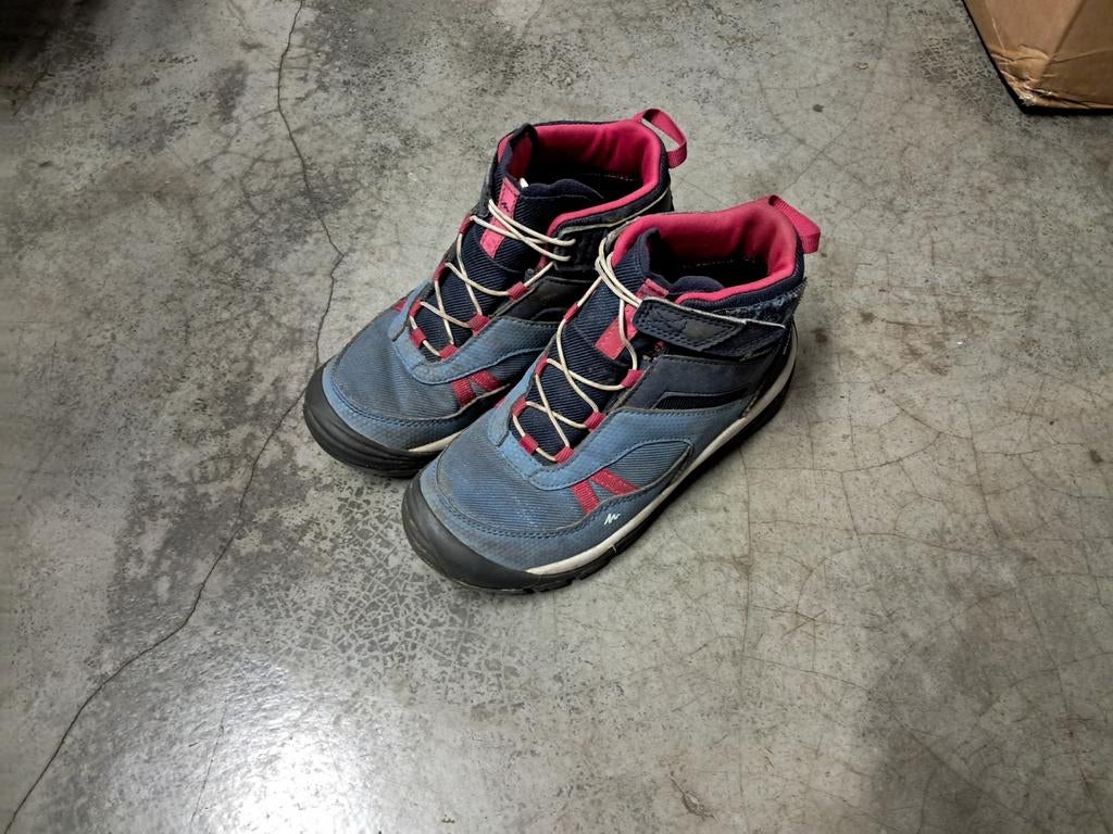 Wandelschoenen/speelschoenen waterdicht voor Chiro maat 32, Ophalen of Verzenden, Gebruikt, Schoenen