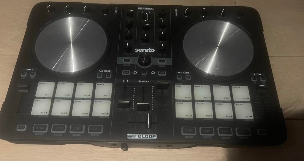 Reloop Beatmix 2 DJ controller (Serato), Muziek en Instrumenten, Dj-sets en Draaitafels, Ophalen, Zo goed als nieuw, Reloop