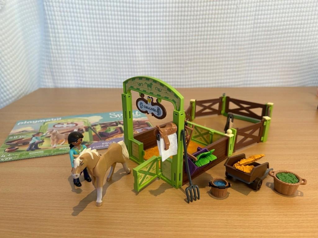 PLAYMOBIL DreamWorks Spirit 9479  paardenbox, Ophalen of Verzenden, Zo goed als nieuw, Complete set