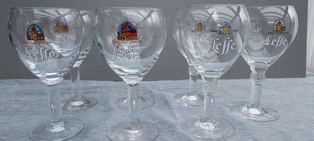 Verre à bière Leffe 33cl, deux verres différents, Enlèvement, Utilisé, Verre ou Verres, Leffe