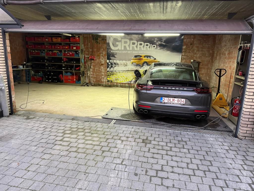 Te huur opslagruimte.magazijn .garage.hal, Immo, Garages en Parkeerplaatsen, Provincie Antwerpen