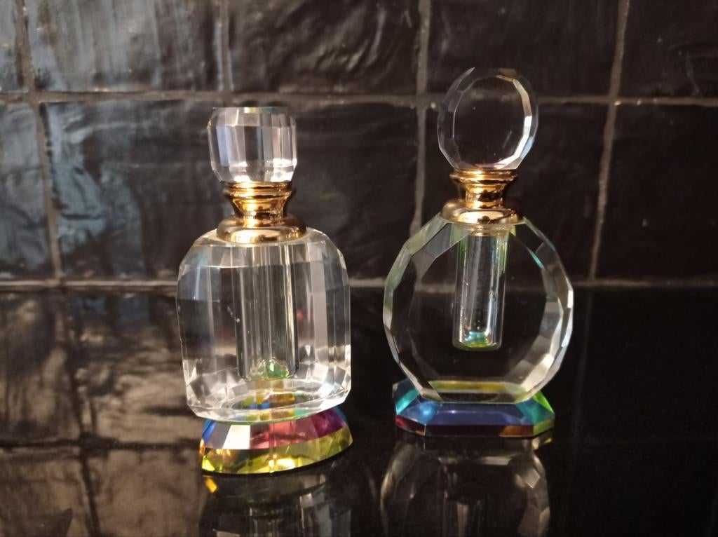 2 mooie glazen parfumflesjes, Ophalen