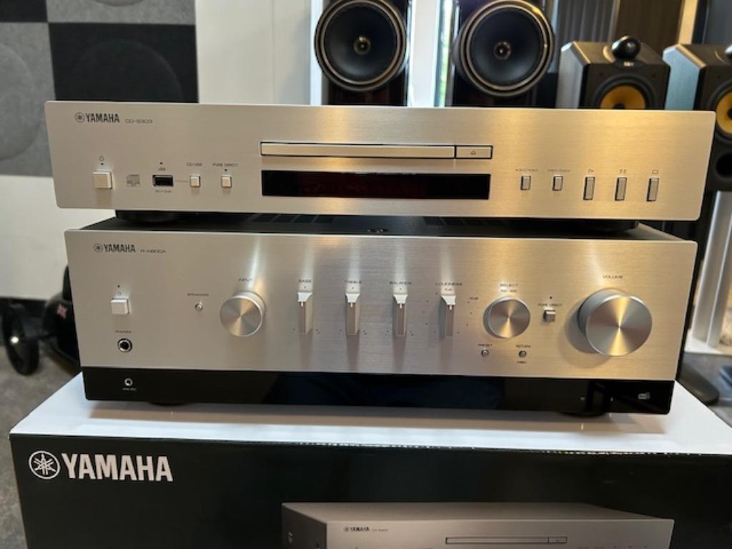YAMAHA RN800+CDS303 zwart of zilver, Ophalen of Verzenden, 60 tot 120 watt, Stereo, Nieuw