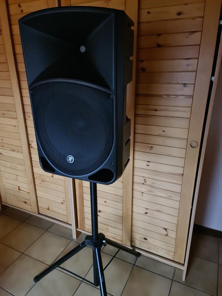 Mackie Thump 15, Ophalen