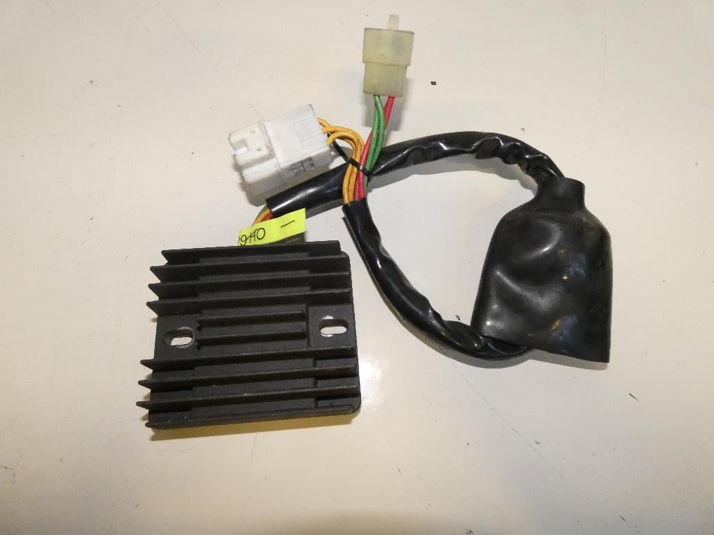 honda cbr929r fireblade spanningsregelaar, Ophalen of Verzenden, Gebruikt