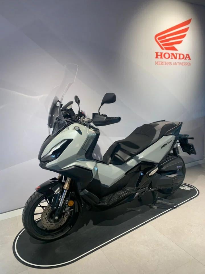 Honda ADV350 (bj 2024) - foto 2