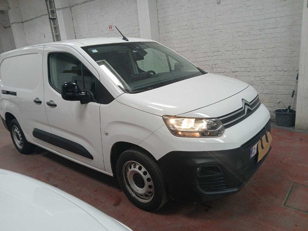 Citroen berlingo XL 05/2023 Feuille Rose 58KM EntretienOK, Autos, 1489 cm³, Achat, Boîte manuelle, Entretenue par le concessionnaire