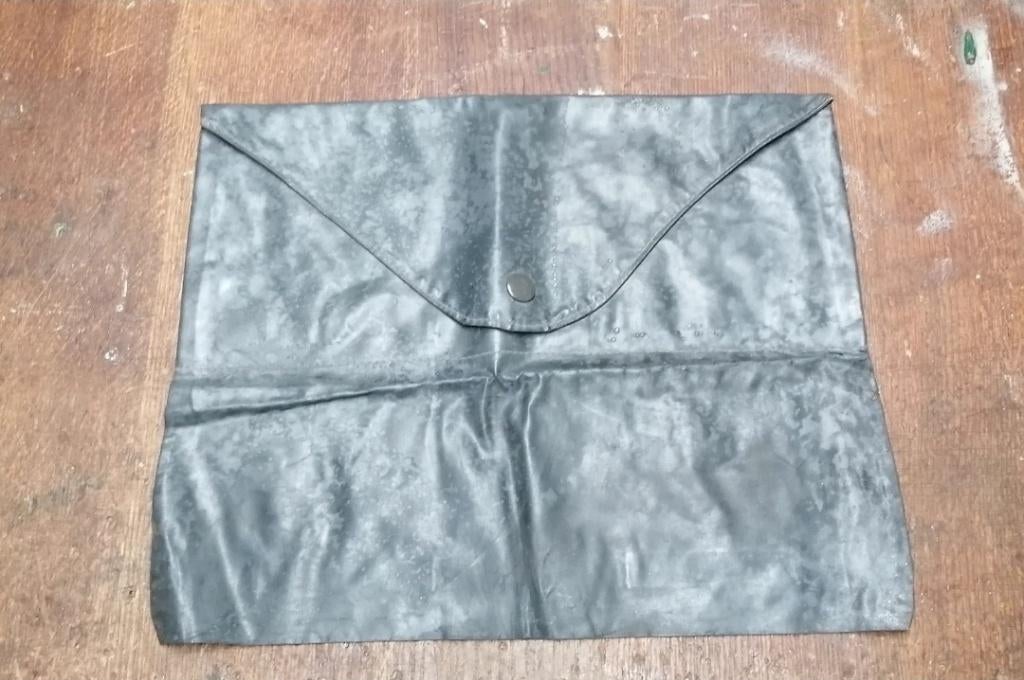 Duitse militaire rubberen tas uit de Tweede Wereldoorlog, Verzamelen, Militaria | Tweede Wereldoorlog, Overige soorten, Overige typen