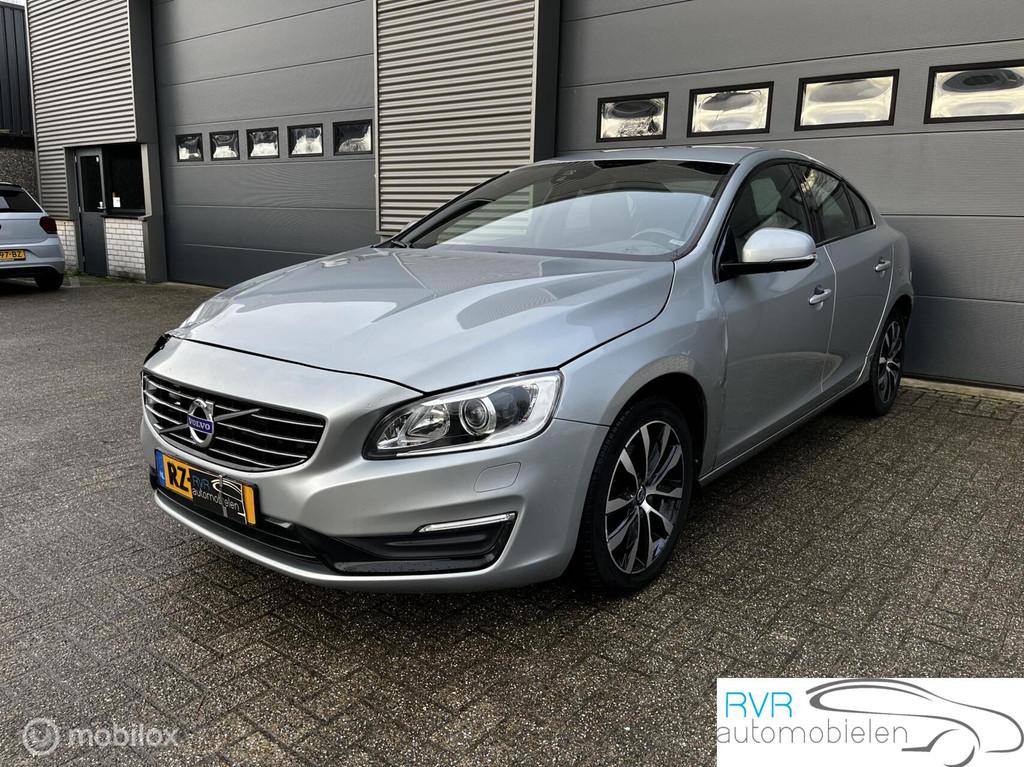 Volvo S60 1.5 T3 AUTOMAAT/NAVI/LEER/PDC, Auto's, Volvo, 4 deurs, Zwart, 4 cilinders, S60