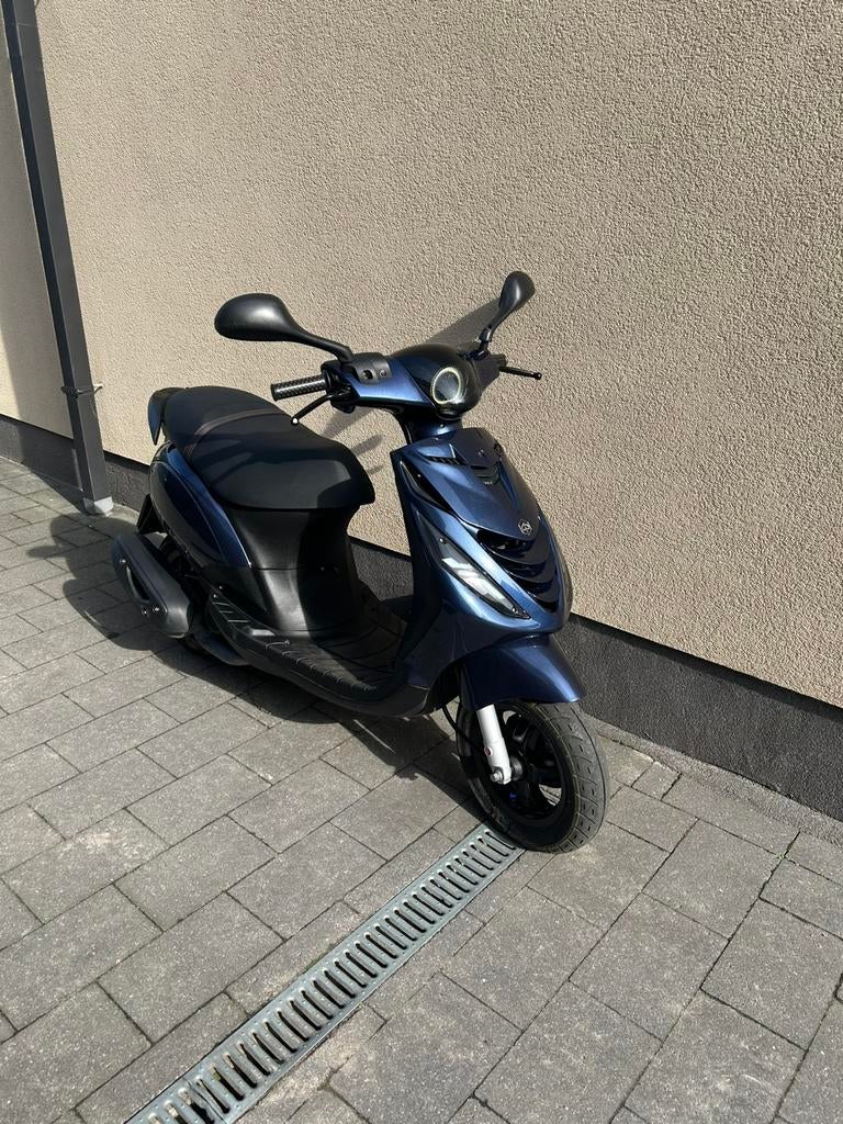 Piaggio zip iget, Fietsen en Brommers, Scooters | Piaggio, Ophalen, Zip, Klasse A (25 km/u), Benzine