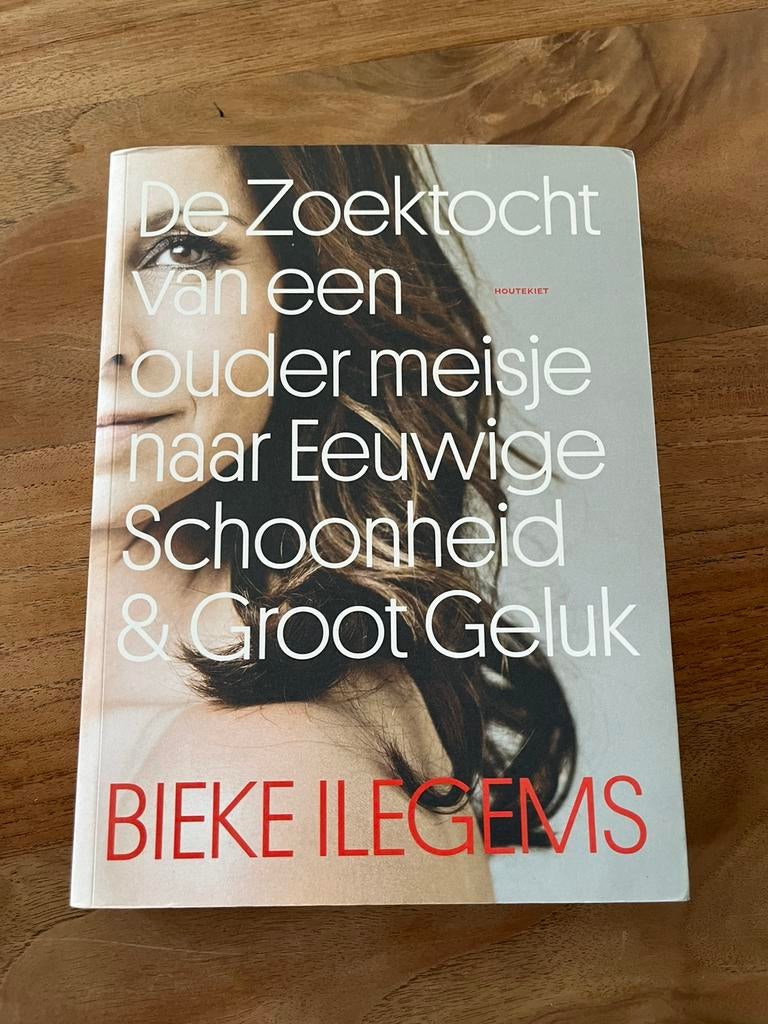 De zoektocht van een ouder meisje naar eeuwige schoonheid &, Livres, Mode, Enlèvement, Bieke Ilegems