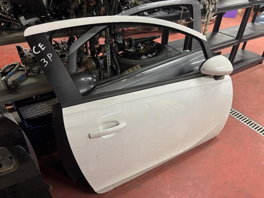 PORTIERE AVANT DROITE OPEL CORSA E, Autos : Pièces & Accessoires, RUE BRIGADE PIRON 307, Enlèvement, Utilisé, Droite