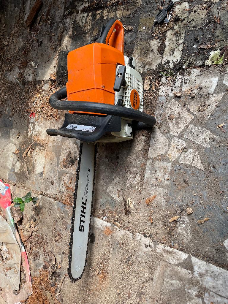 Kettingzaag Stihl MS310, Stihl, Tronçonneuse, 30 à 70 mm, Enlèvement