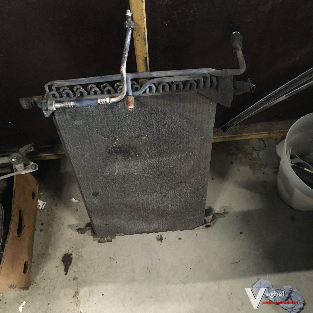 Mercedes W126 560 SEL Airco Condensor ( Locatie Mill ), -, Utilisé, -, -