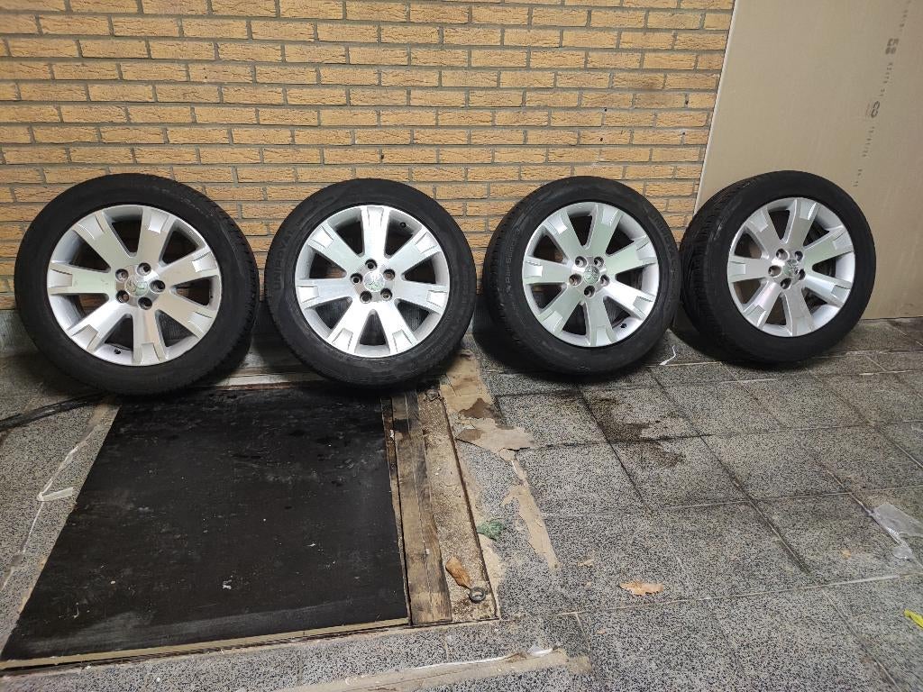 jeu de jantes Mitsubishi 4x4 avec pneus 225x45x18, Pneus été, Enlèvement, Utilisé, Véhicule tout-terrain