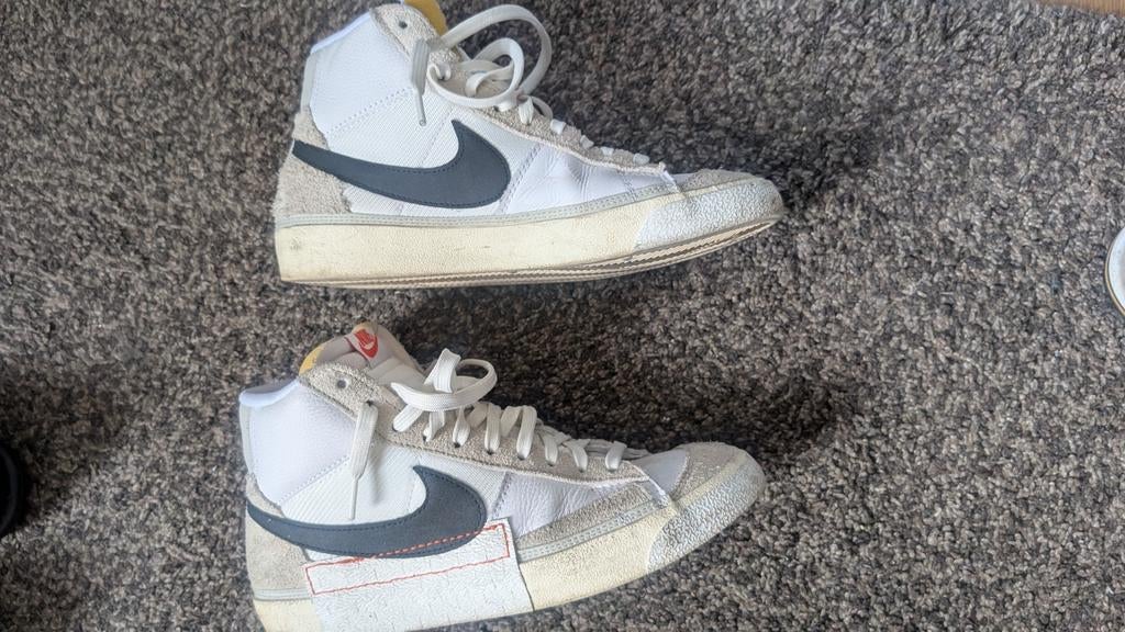 Nike blazer 77, Enlèvement