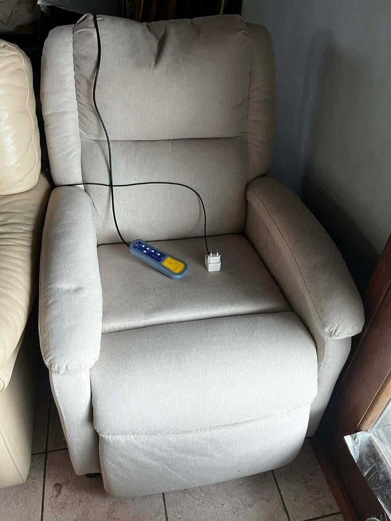 Fauteuil relax avec massage vibrants, Maison & Meubles, Fauteuils