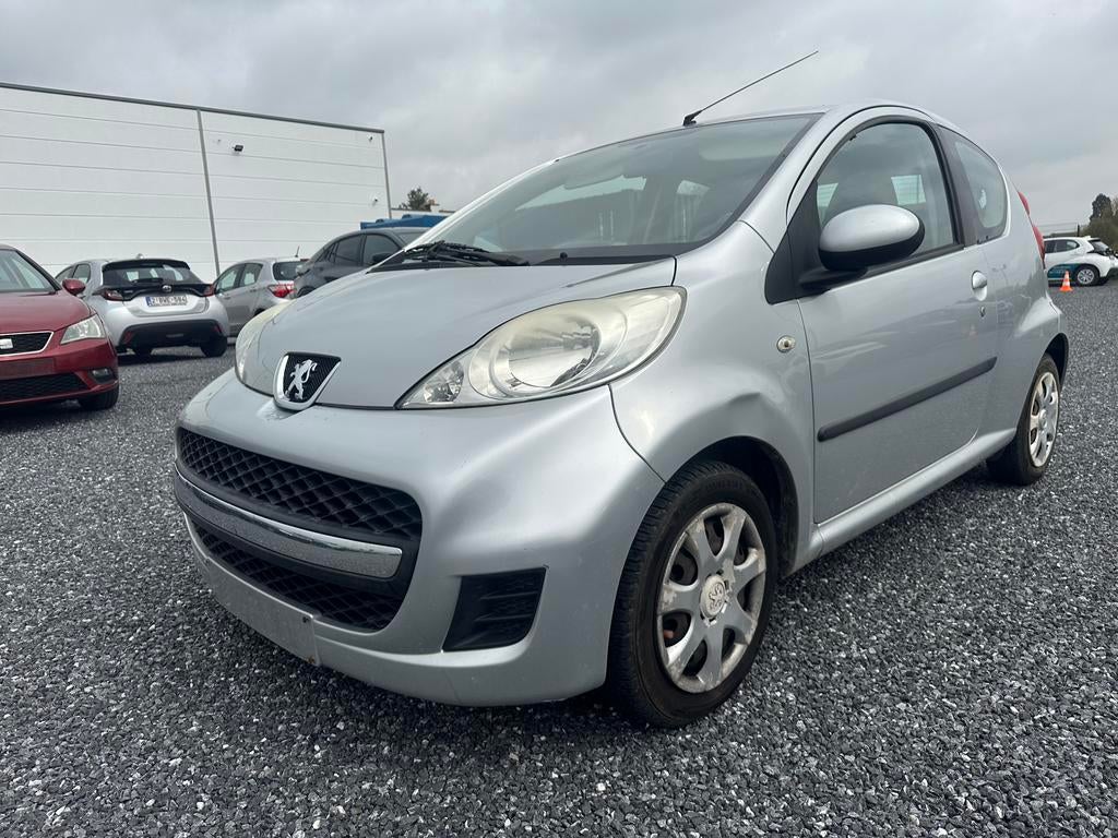 Peugeot 107 AUTOMATIQUE 94000 KM, Autos, Achat, 50 kW, Entreprise, Entretenue par le concessionnaire