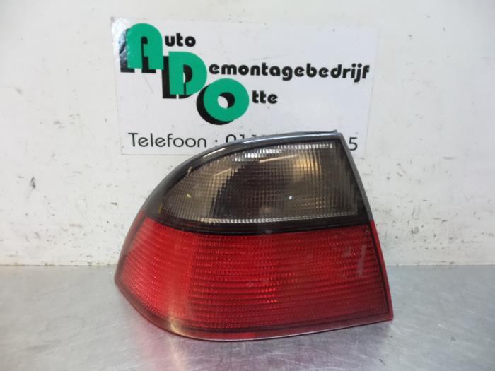 Feu arrière gauche d'un Saab 9-5, -, 3 mois de garantie, Utilisé, -