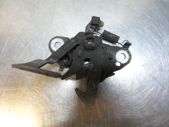 Mécanique de verrouillage capot d'un Peugeot Partner (Partn, -, 3 mois de garantie, Utilisé, -