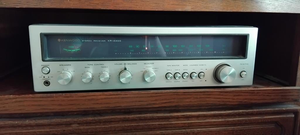Kenwood KR 4400
Technics SL-PG440A, Enlèvement