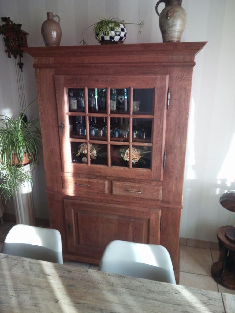 Massief houten kast, Huis en Inrichting, Kasten | Buffetkasten, Ophalen