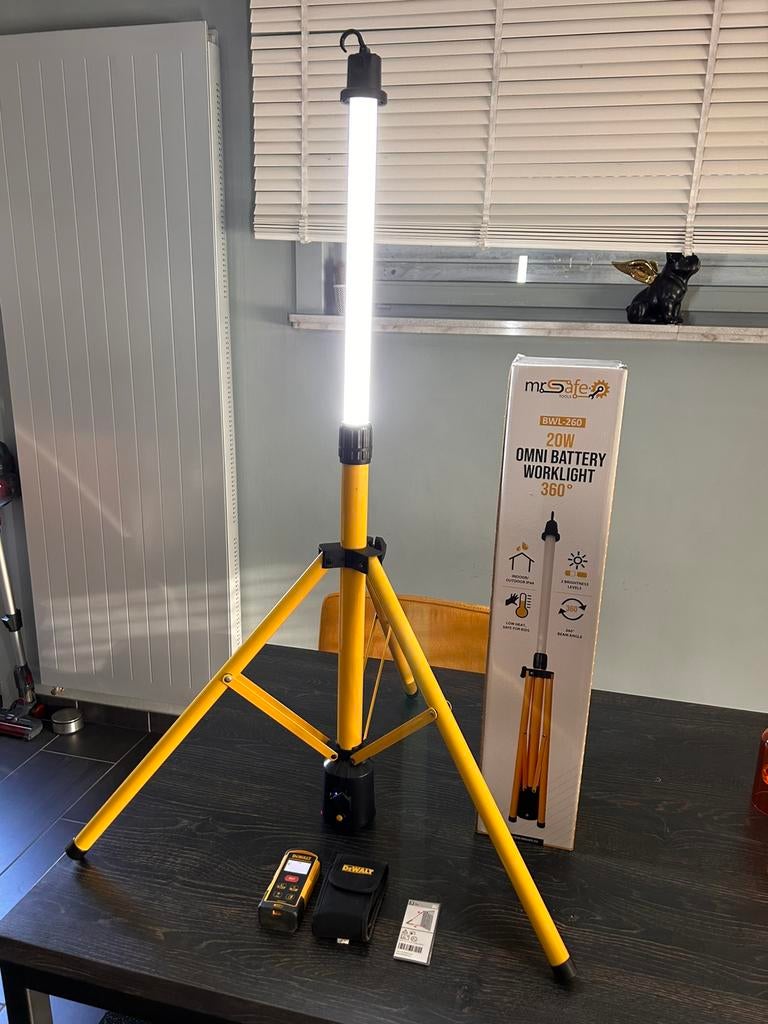 Dewalt afstandsmeter en omnilamp mr safe, Bricolage & Construction, Éclairage de chantier, Neuf, Enlèvement