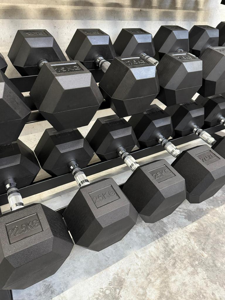 Nouveau set d'haltères hexagonaux 2,5-30 kg + support, Sports & Fitness, Enlèvement, Neuf, Pectoraux, Haltère