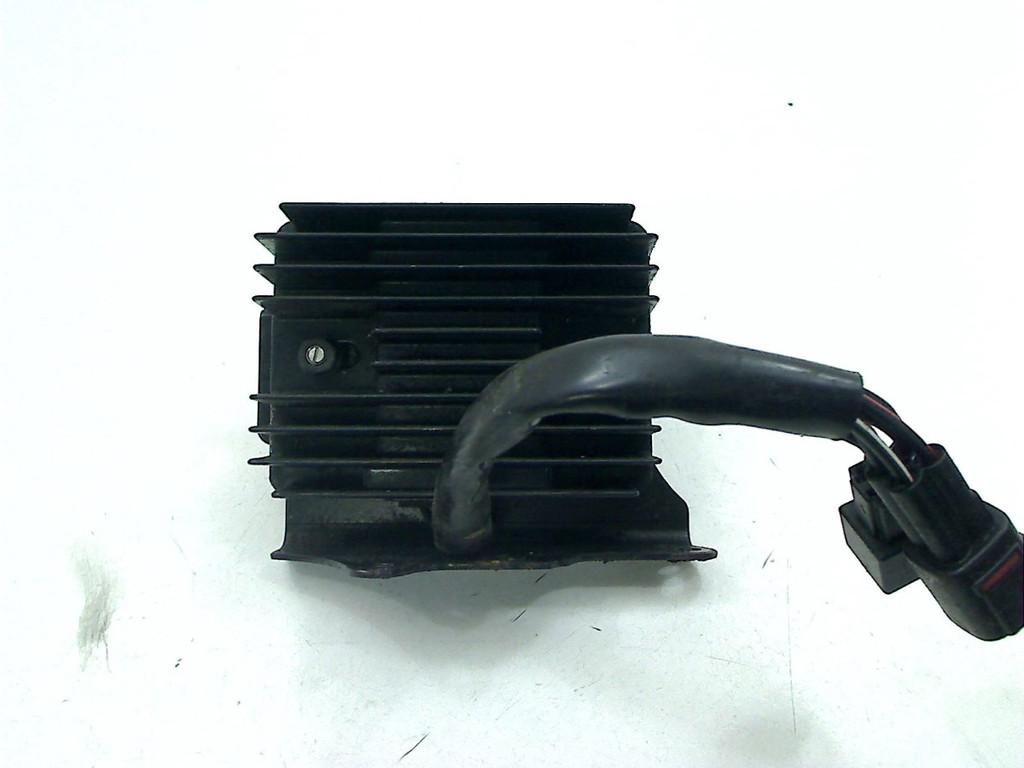 REGULATEUR DE TENSION GSX 650 F 2008-2012 (GSX650F CJ1), Motos, Dhr. S. di Majo, Utilisé, Info@cama-motorparts.nl, P.J. Troelstraweg 8 8
3144 CX  MAASSLUIS, NL