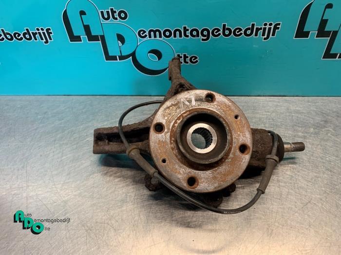 Fusee links-voor van een Peugeot 307 (307 01-), Gebruikt, -, -, Ophalen of Verzenden