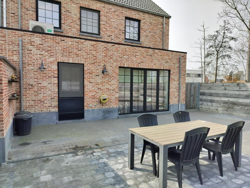 Stijlvolle pastorijwoning (2019) met 3/4 slaapkamers