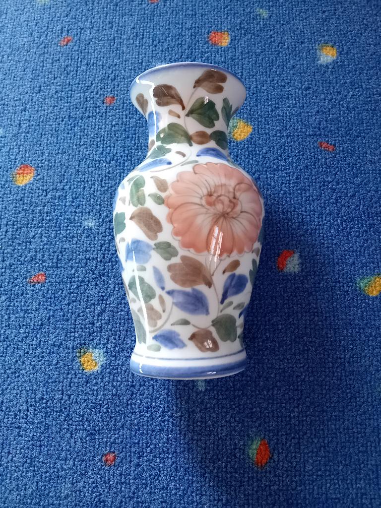 vaasje, Overige kleuren, Aardewerk of Porselein, Ophalen of Verzenden, Zo goed als nieuw