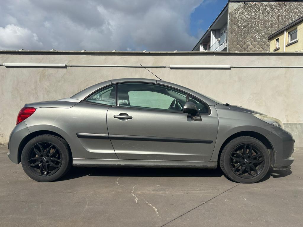 Peugeot 207 cabriolet 1.6 essence 2007 170 000 km, Autos, Peugeot, Argent ou Gris, Achat, Cabriolet, Boîte manuelle
