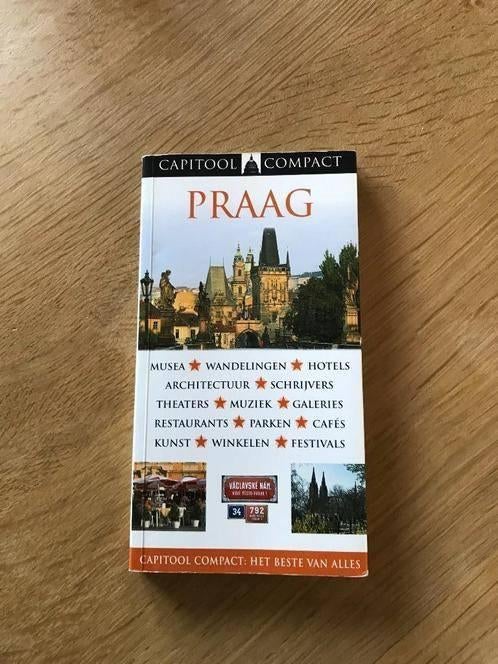 Capitool compact: Praag, Boeken, Ophalen of Verzenden, Capitool