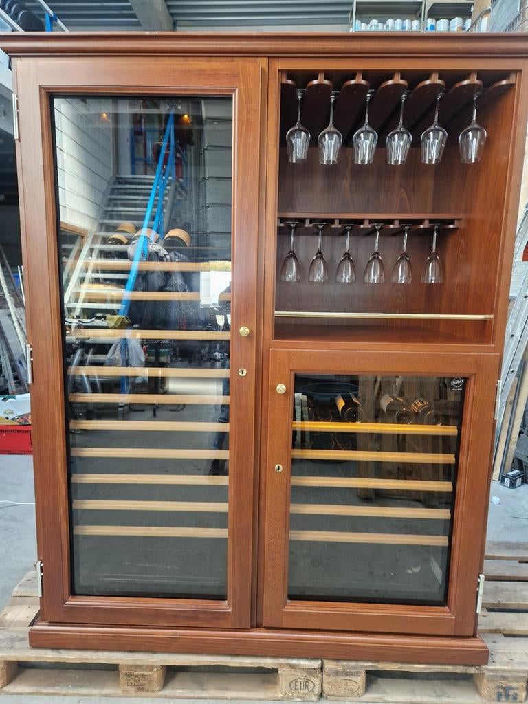 EuroCave wijnkast (nieuwprijs  €10.000) – luxe meubel, Ophalen