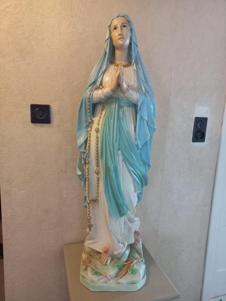 Notre-Dame de Lourdes, Antiquités & Art, Enlèvement