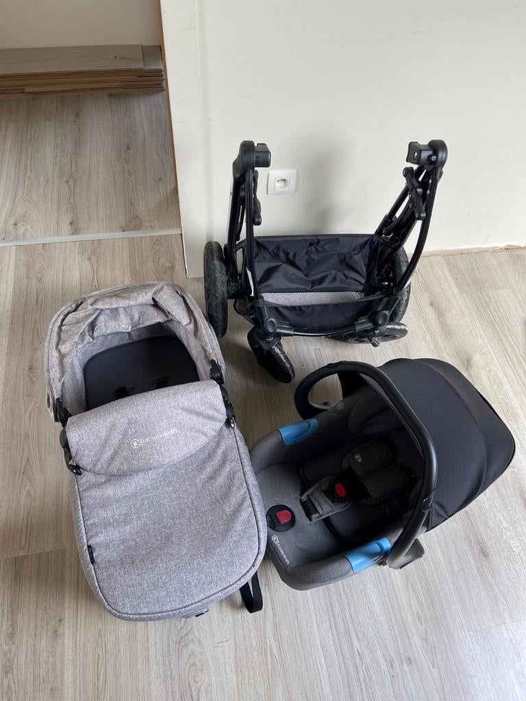 Grijze Kinderkraft 3 in 1 kinderwagen Xmoov, Kinderen en Baby's, Kinderwagens en Combinaties, Ophalen, Kinderwagen