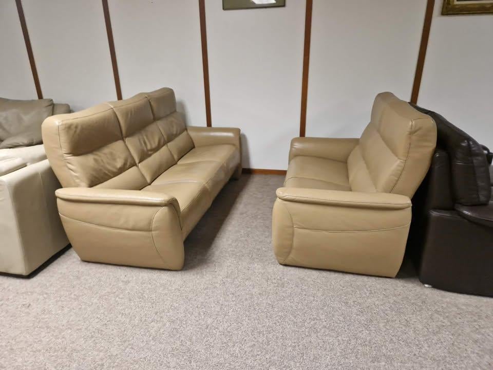 TAUPE BUFFELLEDEREN SALON 3 EN 2 ZIT, Ophalen, Gebruikt, Leer