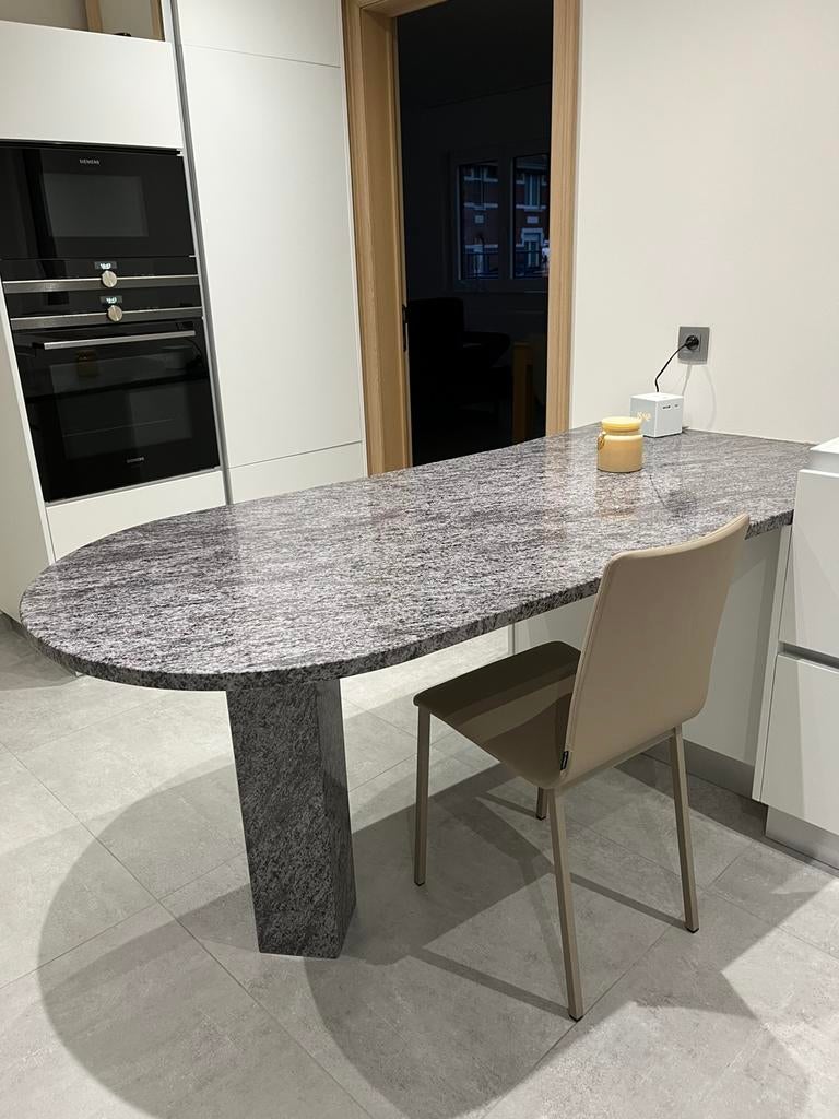 Table et plan travail en granit gris, Enlèvement, Comme neuf, Carré