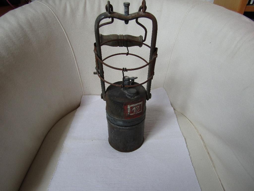 Antique  lampe de mineur au carbure, portant le n 13, Antiquités & Art, Enlèvement ou Envoi