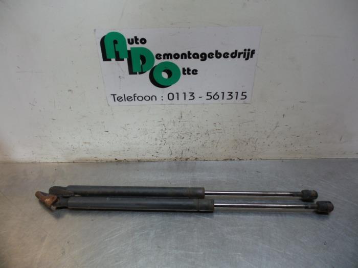 Set Gasdempers Achterklep van een Mazda 6 (6 02-), Gebruikt, -, -, Ophalen of Verzenden