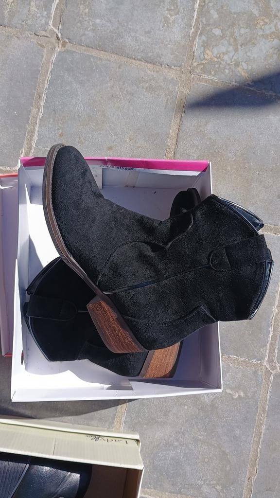 Schoenen als nieuw, Ophalen