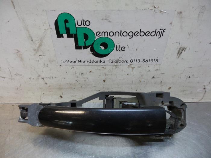 Poignée portière 2portes gauche d'un Seat Ibiza (Ibiza 02-, Autos : Pièces & Accessoires, Carrosserie & Tôlerie, Seat, Utilisé