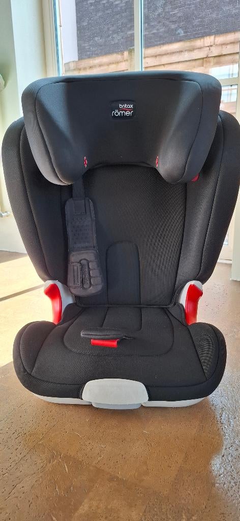 Autostoel Britax Romër Kidfix - Isofix 15kg-36kg, Kinderen en Baby's, Autostoeltjes, Gebruikt, Romer, 15 t/m 36 kg, Isofix, Verstelbare rugleuning
