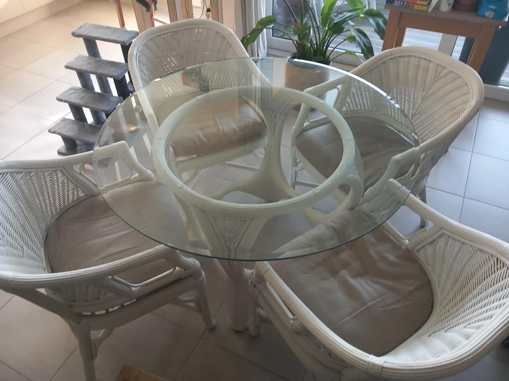 Table avec 4 chaises en vente, Huis en Inrichting, Tafels | Eettafels, Gebruikt, Vier personen, Rond, Glas, Ophalen