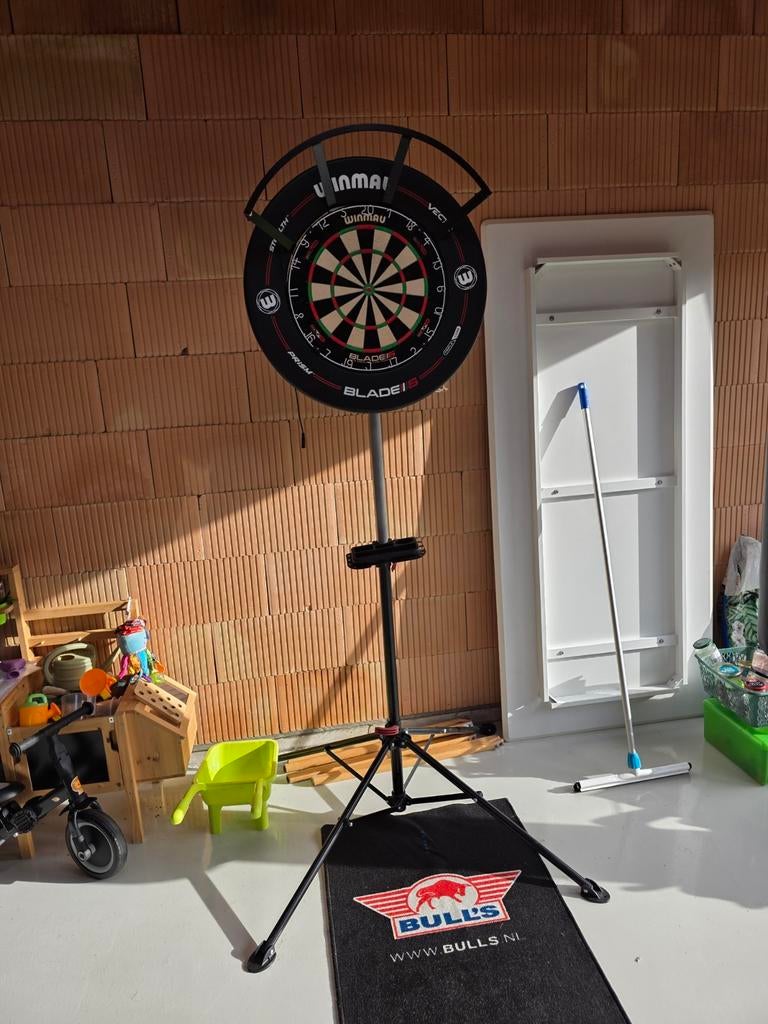 Volledige darts set up, Sport en Fitness, Darts, Ophalen, Dartbord