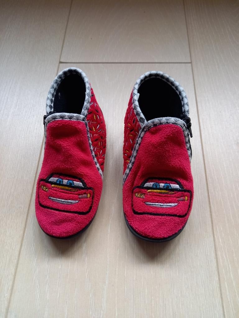 Pantouffles CARS FLASH MC QUEEN rouges avec tirette 23, Enfants & Bébés, Vêtements enfant | Chaussures & Chaussettes, Enlèvement ou Envoi