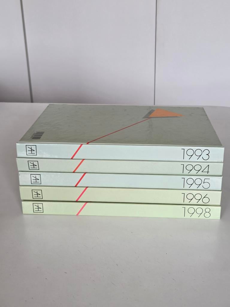 5 jaarboeken 1993,94,95,96,98, Boeken, Geschiedenis | Nationaal, Ophalen of Verzenden, Zo goed als nieuw
